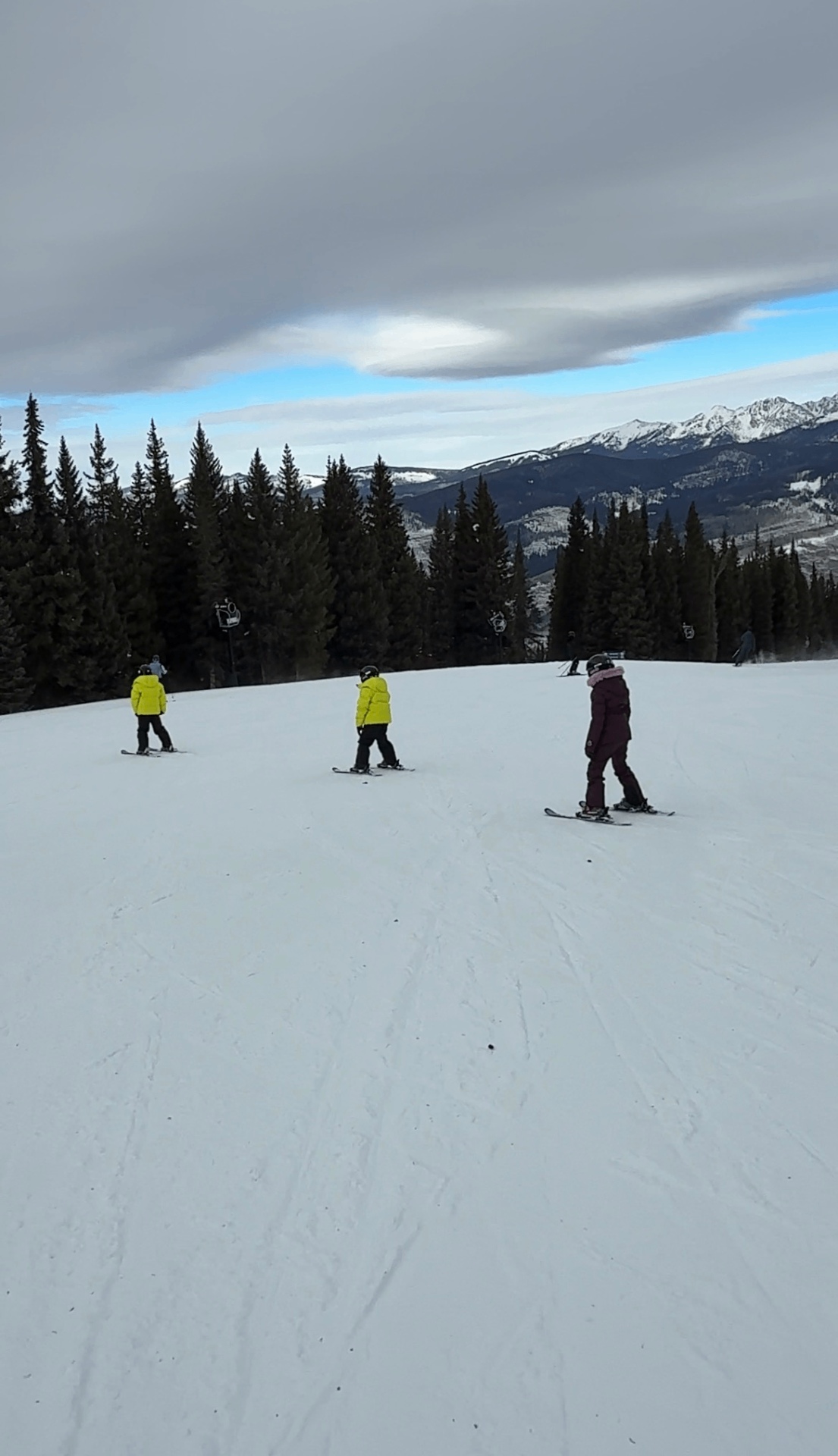 Familia esquiando junta en Beaver Creek